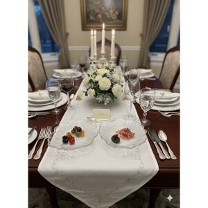 Set of 2 Savoir Vivre Japan Crystal Frosted Embossed Hibiscus Design 7.5" Bowls